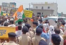 सुशासन तिहार में हंगामा : भाजपा-कांग्रेस कार्यकर्ताओं के बीच झड़प, कांग्रेसियों ने विधायक वापस जाओ के लगाए नारे
